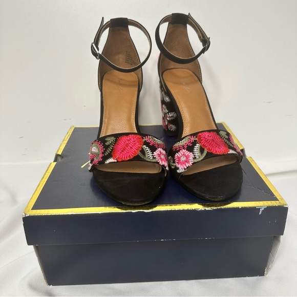 Mari A. Black Fabric Floral Embroidered “Maddy” Chunk Heel Strap Sandal 7 - Picture 2 of 12